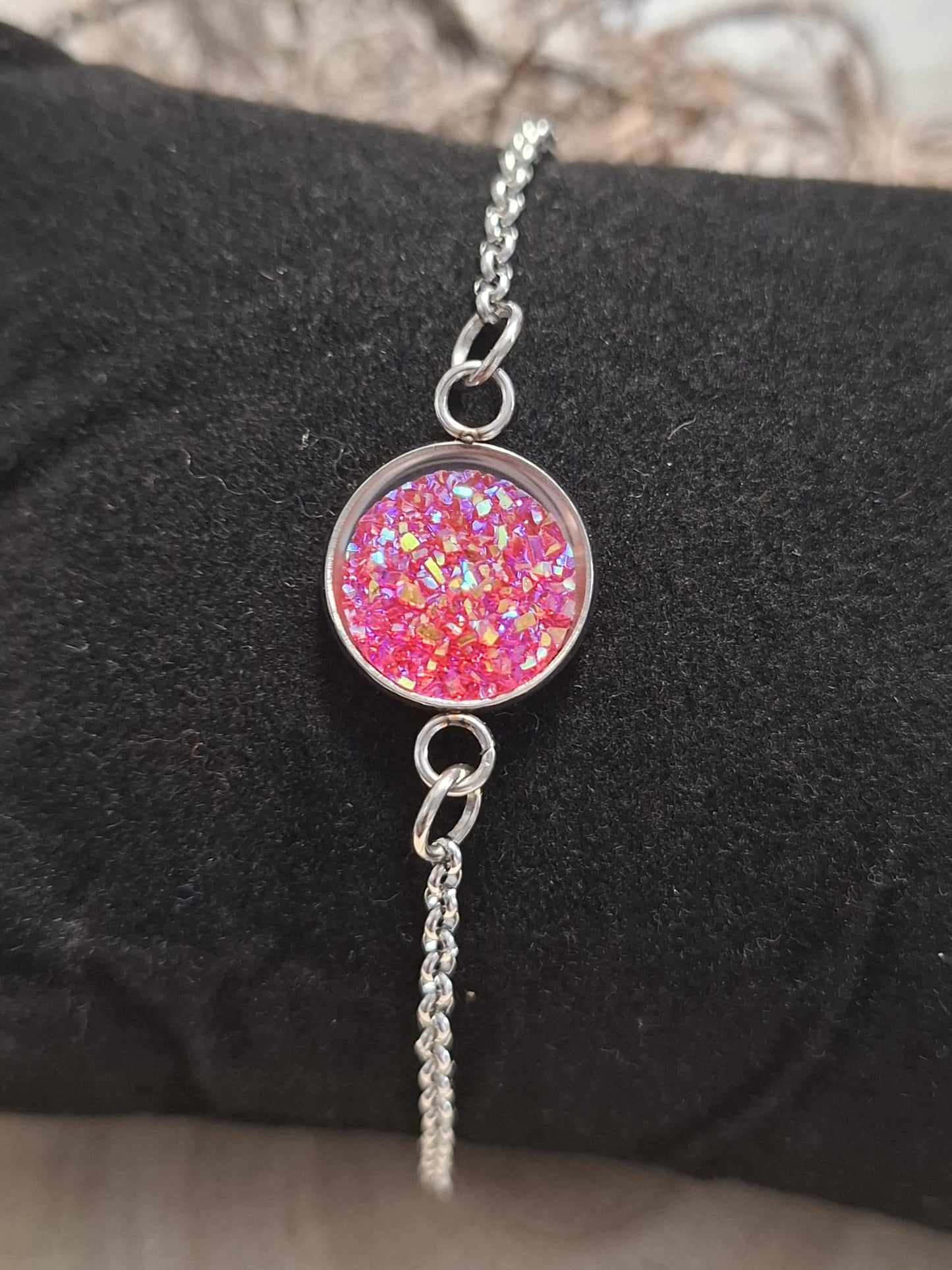 verschiedene Cabochon Armbänder und Armreifen