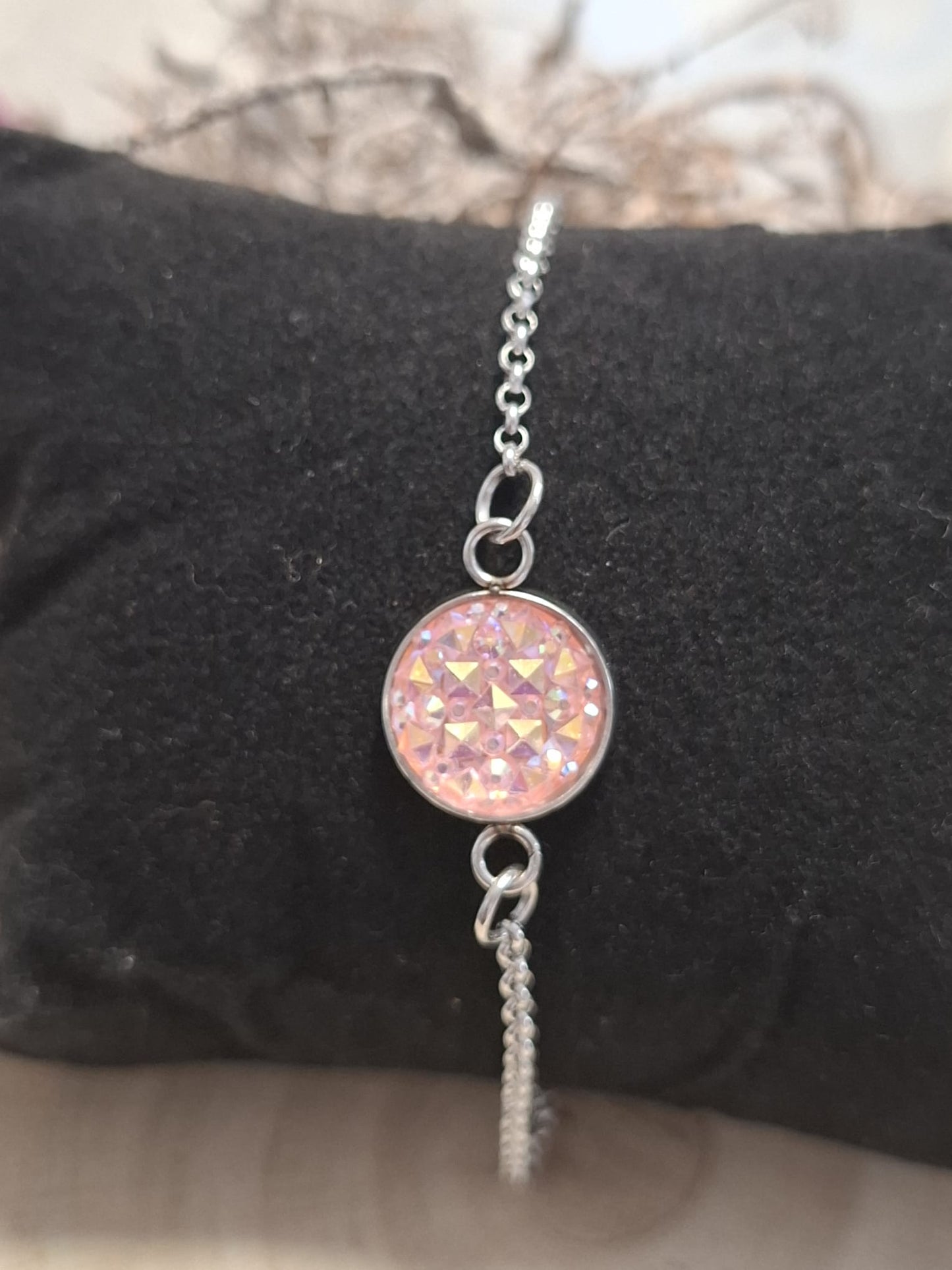 verschiedene Cabochon Armbänder und Armreifen