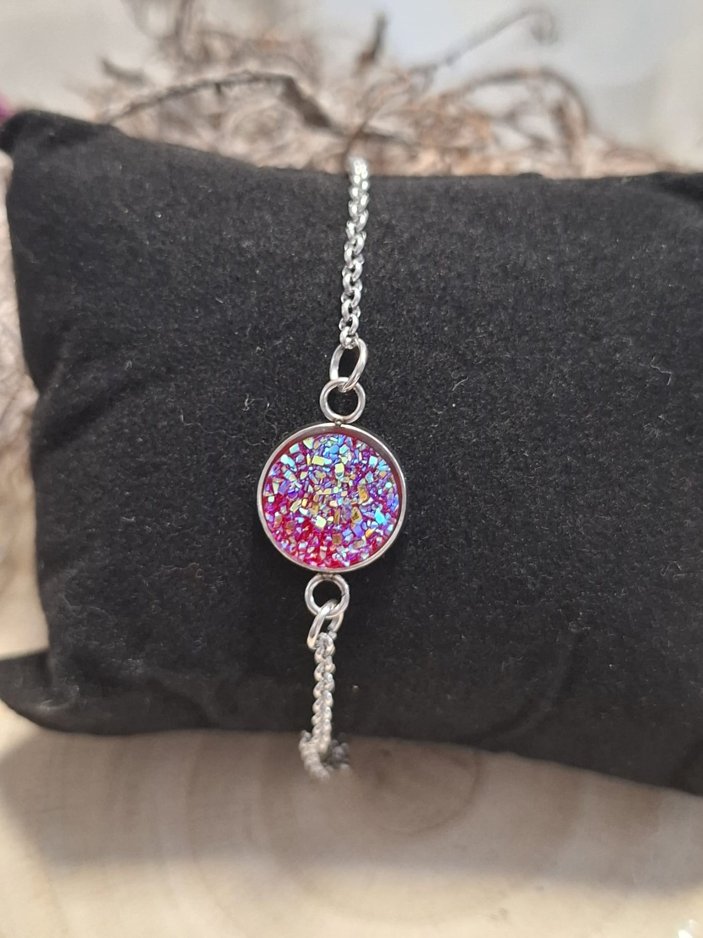 verschiedene Cabochon Armbänder und Armreifen