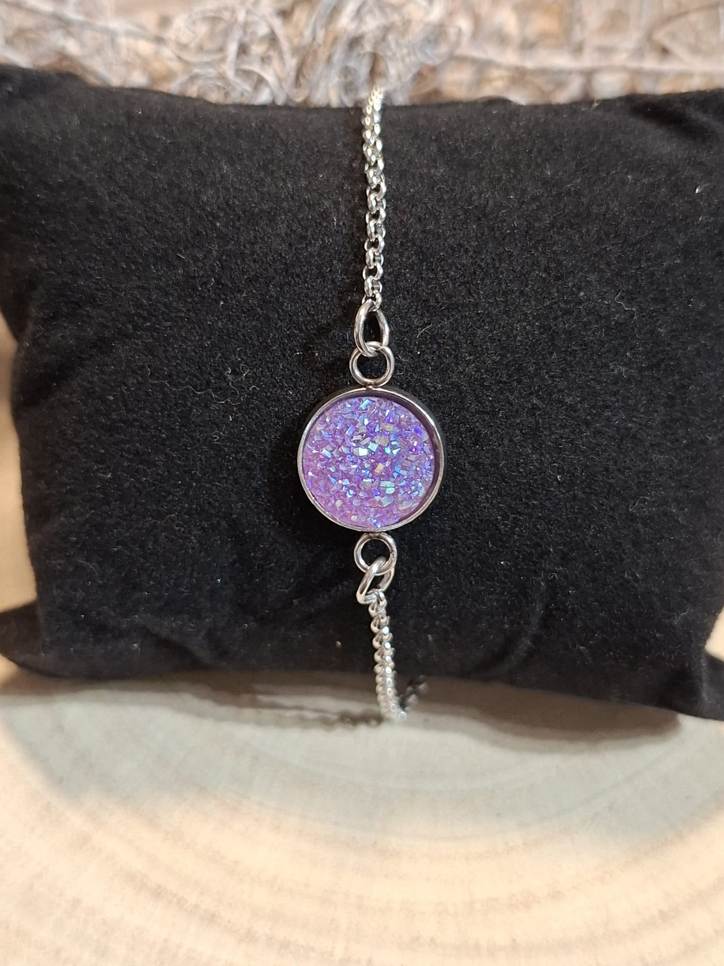 verschiedene Cabochon Armbänder und Armreifen