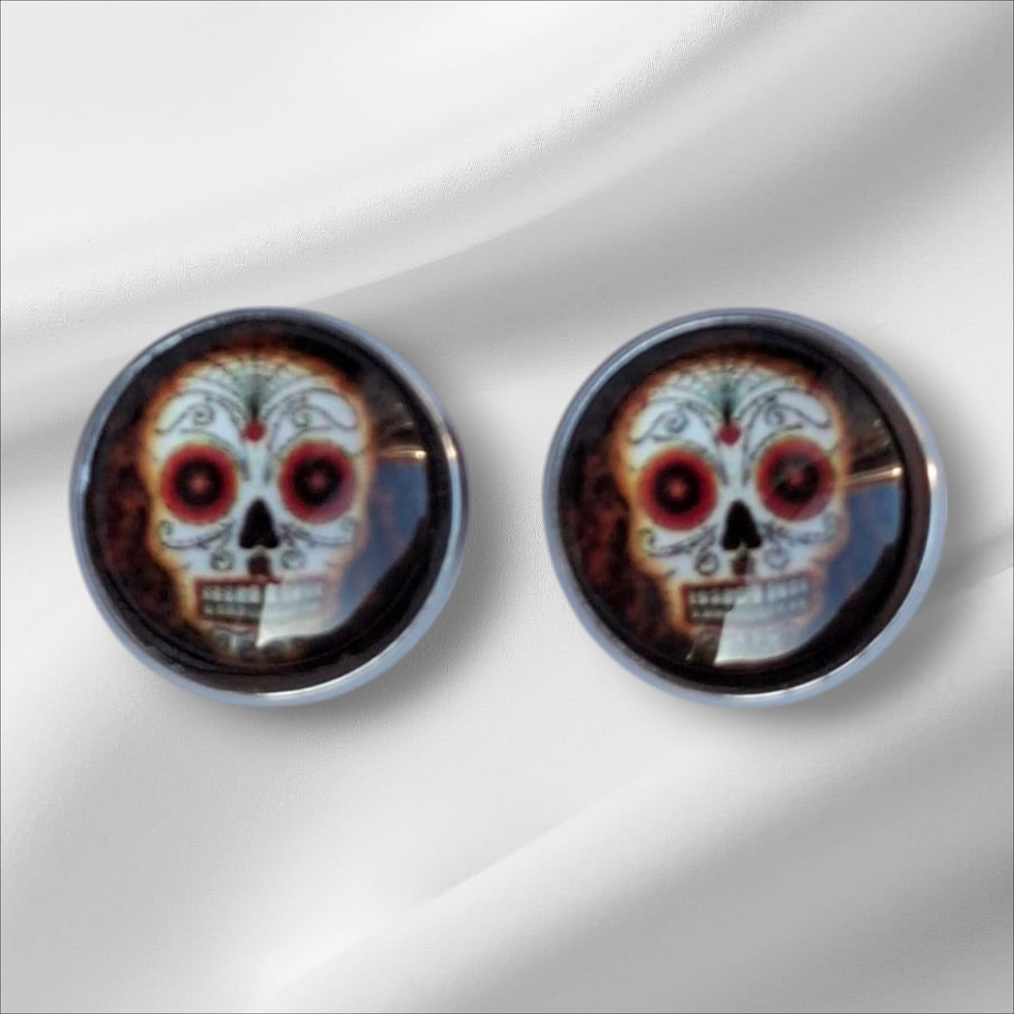 Cabochon Ohrstecker Totenkopf 12mm