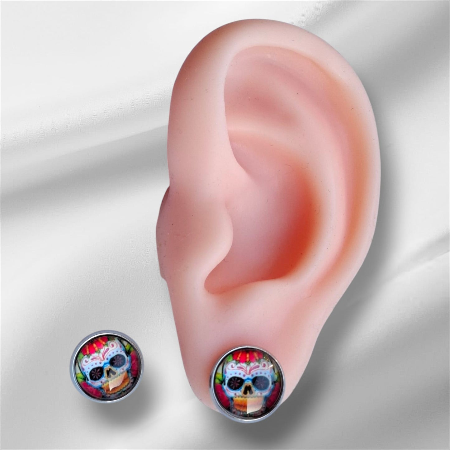 Cabochon Ohrstecker Totenkopf 12mm