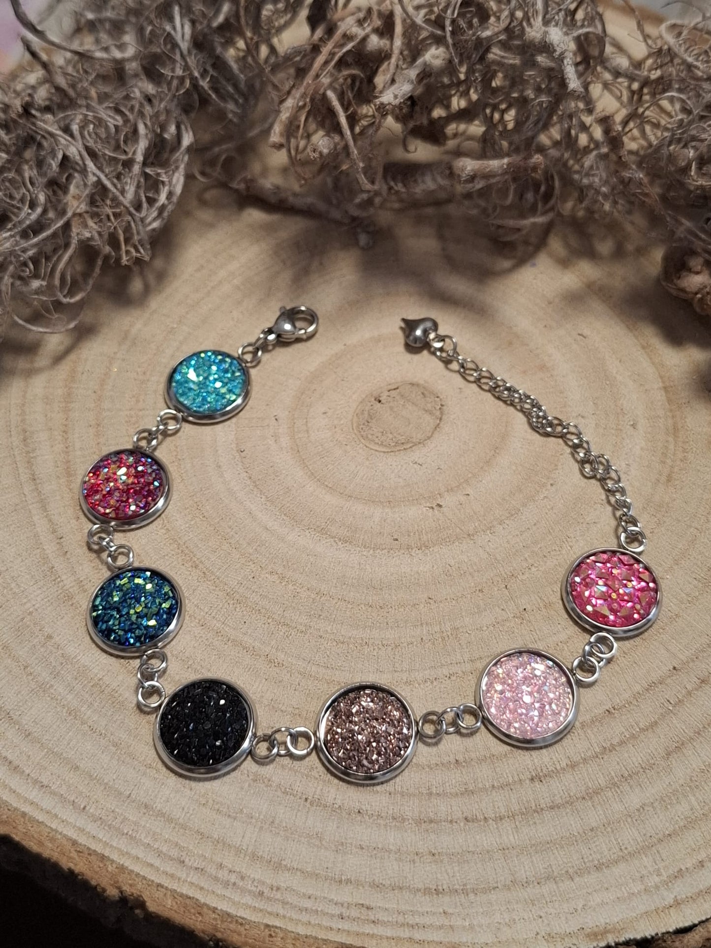 verschiedene Cabochon Armbänder und Armreifen