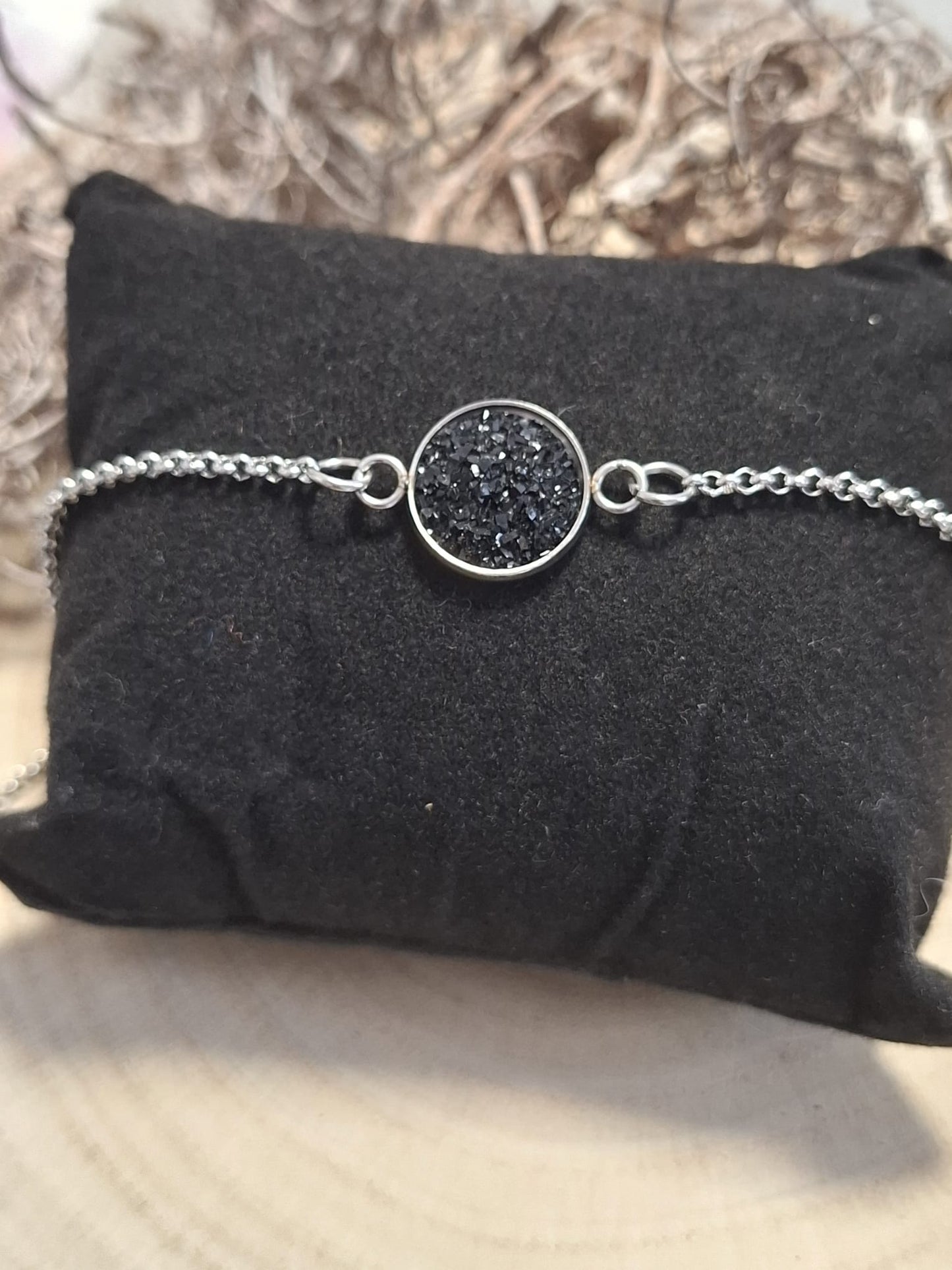 verschiedene Cabochon Armbänder und Armreifen